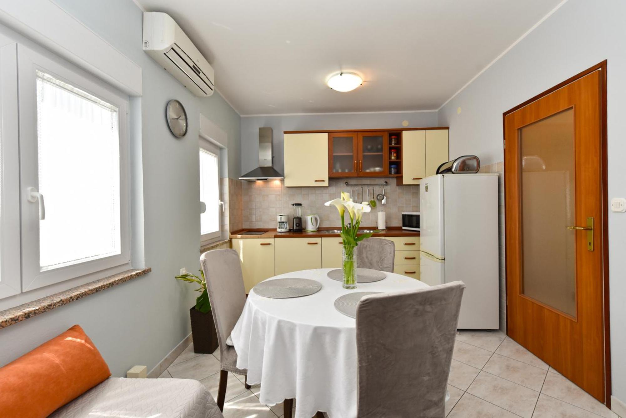 פולה Apartments Nevina 1230 מראה חיצוני תמונה